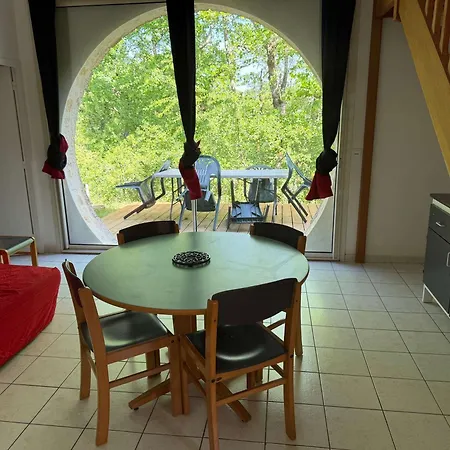 Casa de Férias 4 Personnes Au Des Chenes Montaigu-de-Quercy